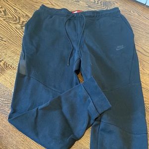 EUC Mens Nike Joggers